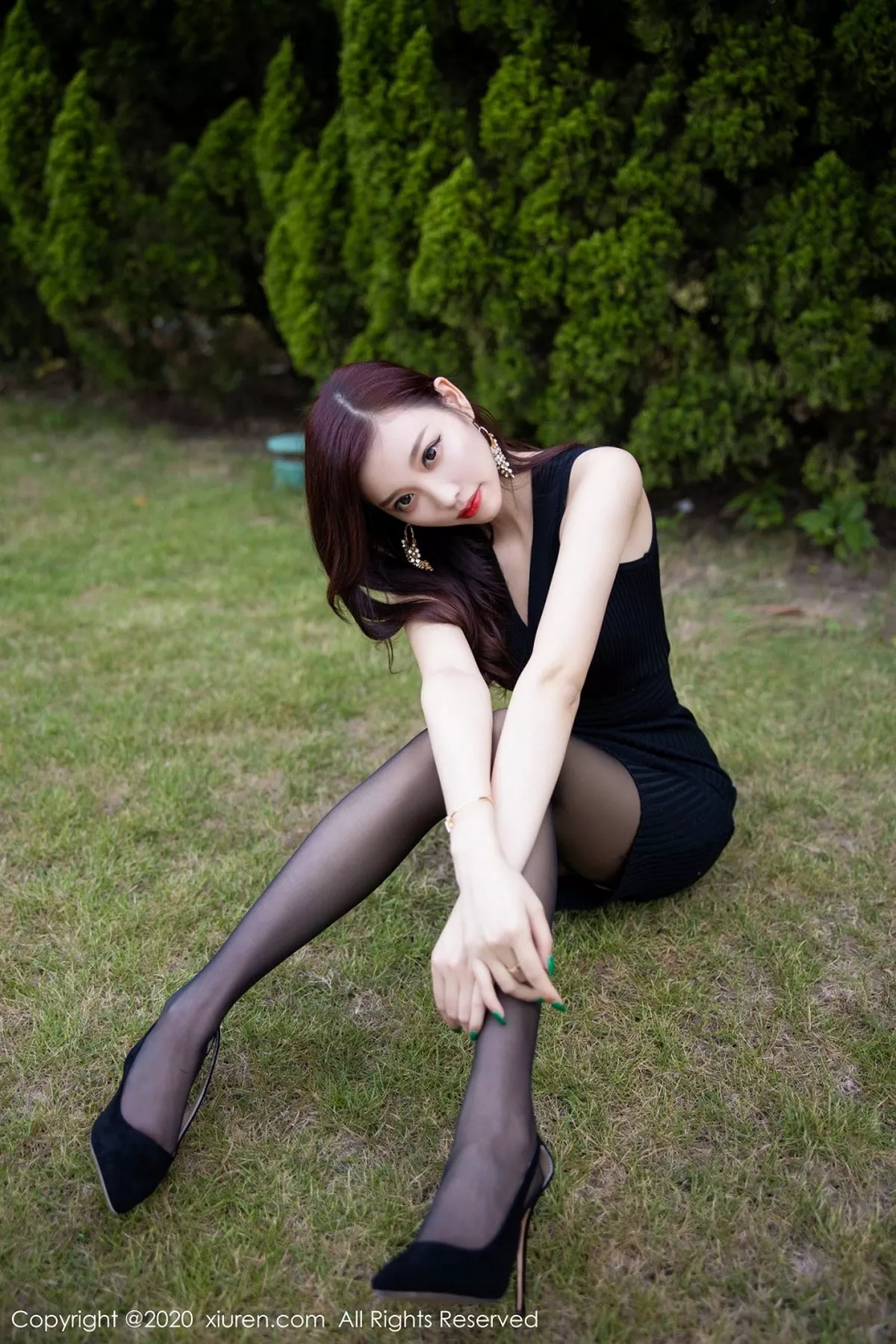 [XiuRen秀人网]第2648期杨晨晨写真-秀人资源网